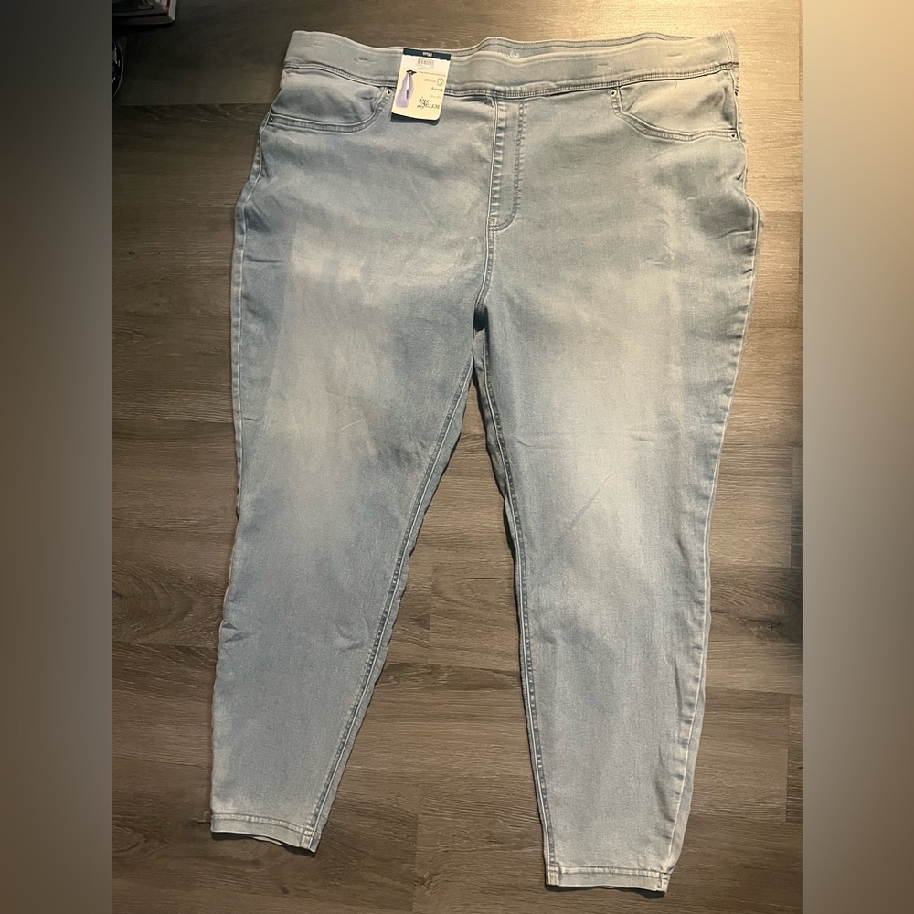 Terra & Sky High Rise Pull On Jeggings- Light Wash NWT